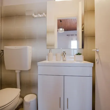 Spyros Apartament *